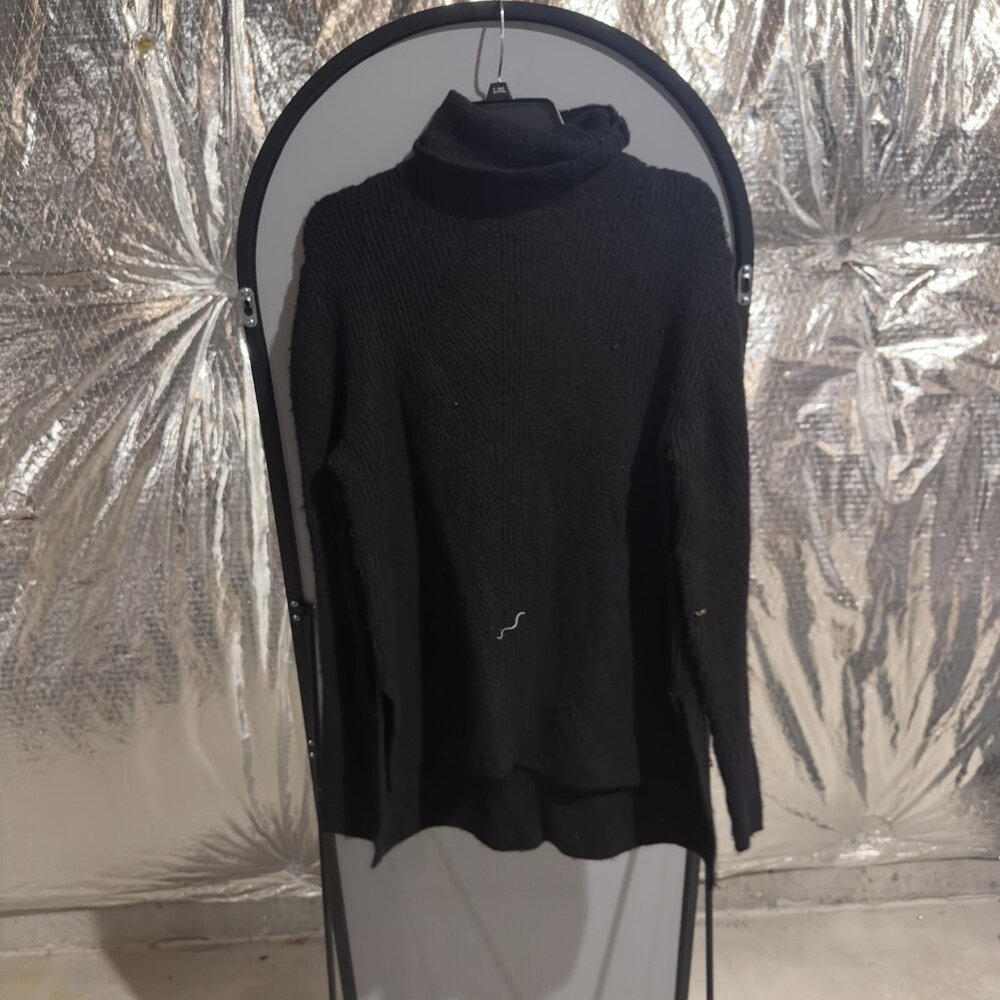 Sweet Romeo Black Ribbed Long Sleeve Turtleneck Top Women’s Size S Chic & Cozy